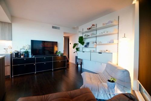 1101-8555 Capstan Way, Richmond, BC 