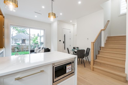 1-5304 Elgin Street, Vancouver, BC 