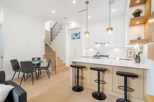 1-5304 Elgin Street, Vancouver, BC 