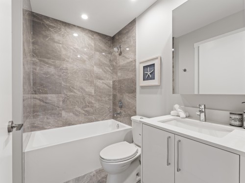 21-4337 Boundary Road, Richmond, BC 