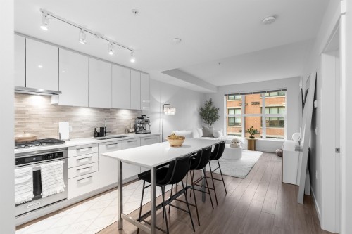 227-9551 Alexandra Road, Richmond, BC 