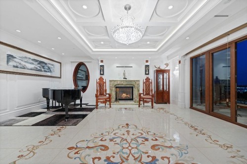 1327 Chartwell Drive, West Vancouver, BC 