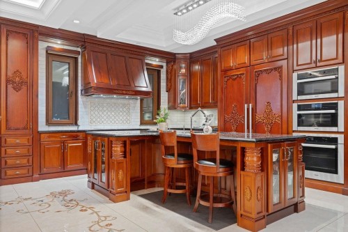 1327 Chartwell Drive, West Vancouver, BC 