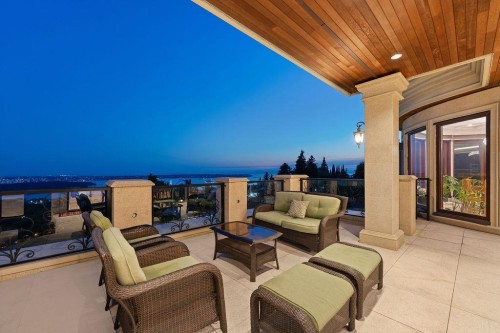 1327 Chartwell Drive, West Vancouver, BC 