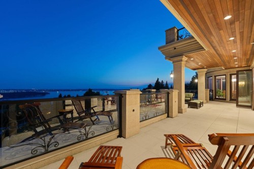 1327 Chartwell Drive, West Vancouver, BC 