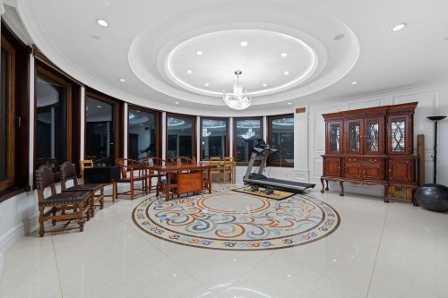 1327 Chartwell Drive, West Vancouver, BC 