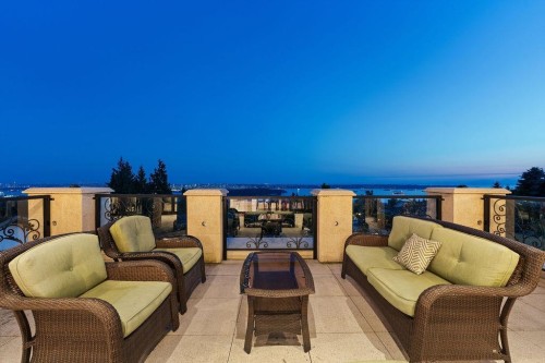 1327 Chartwell Drive, West Vancouver, BC 