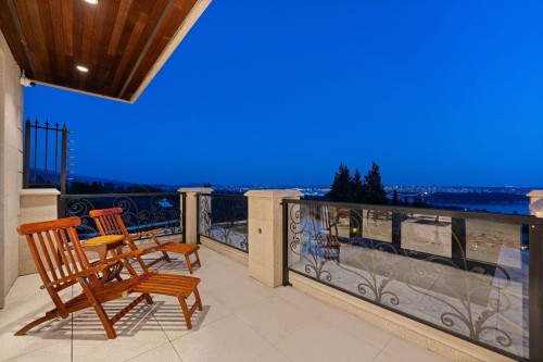 1327 Chartwell Drive, West Vancouver, BC 