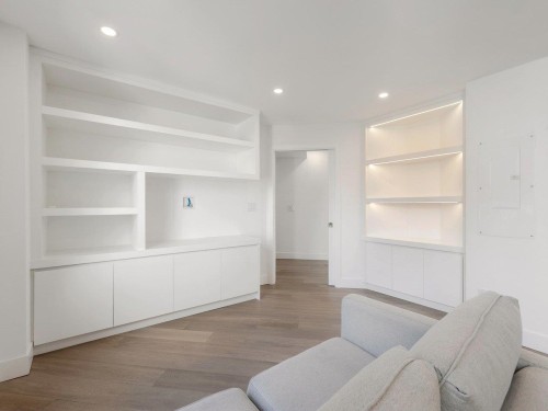 203-2190 Argyle Avenue, West Vancouver, BC 