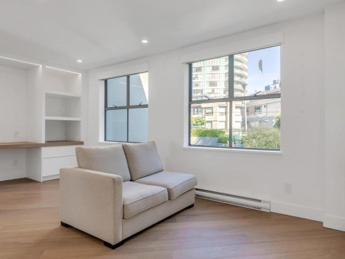 203-2190 Argyle Avenue, West Vancouver, BC 