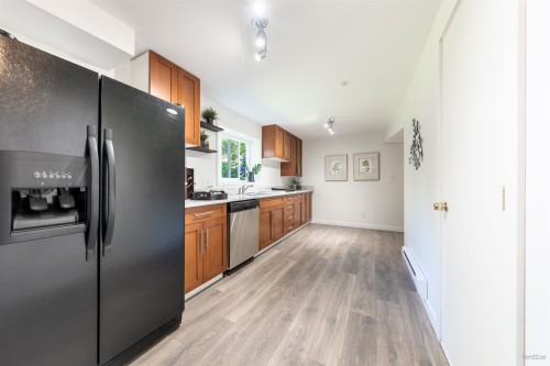 949 Hartford Place, North Vancouver, BC 