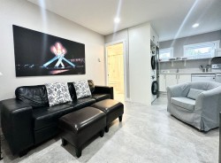 5928 Olympic Street  Vancouver, BC V6N 1Z4