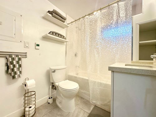 5928 Olympic Street, Vancouver, BC 