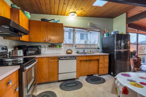 1639 Eden Avenue, Coquitlam, BC 