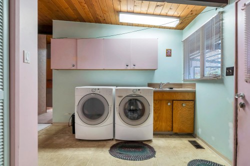 1639 Eden Avenue, Coquitlam, BC 