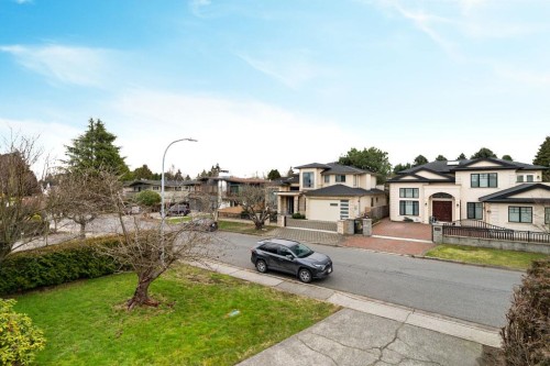 8411 Rideau Drive, Richmond, BC 