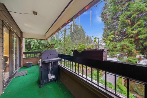 212-2620 Fromme Road, North Vancouver, BC 