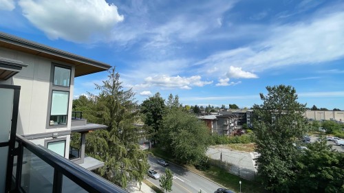 614-7599 15Th Street, Burnaby, BC 