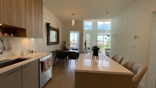 614-7599 15Th Street, Burnaby, BC 