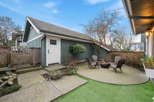 1645 St. Andrews Avenue, North Vancouver, BC 