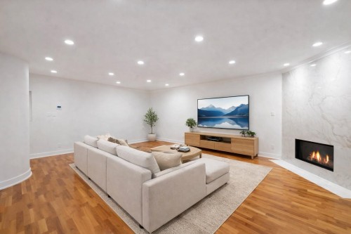 1645 St. Andrews Avenue, North Vancouver, BC 