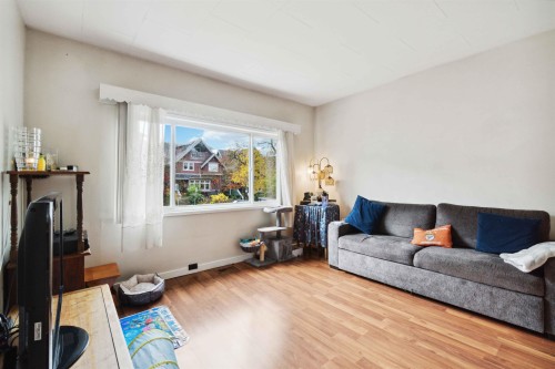 1649 Grant Street, Vancouver, BC 