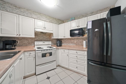 2-1383 Brunette Avenue, Coquitlam, BC 