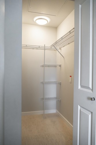 501-2670 Library Lane, North Vancouver, BC 