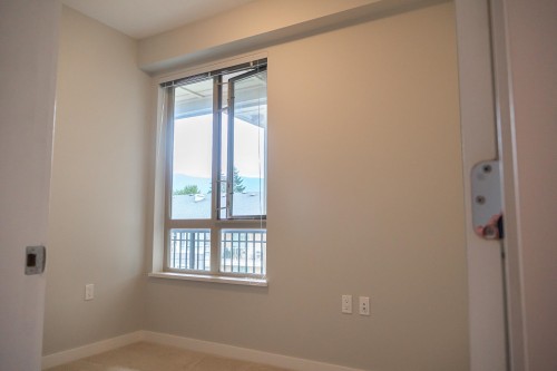 501-2670 Library Lane, North Vancouver, BC 