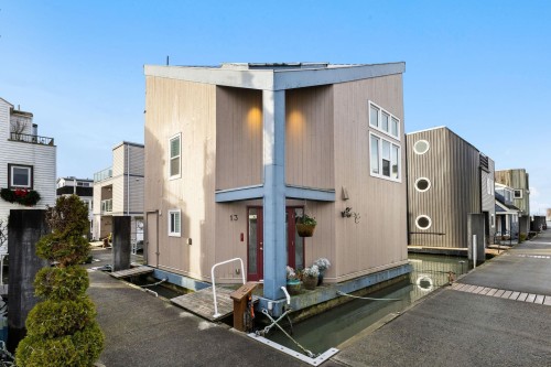 13-3459 River Road W Delta, BC V4K 4Y6