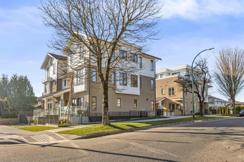 1012 52Nd Avenue W, Vancouver, BC 