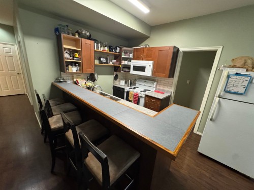 6693 Canada Way, Burnaby, BC 