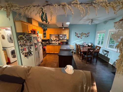 6693 Canada Way, Burnaby, BC 