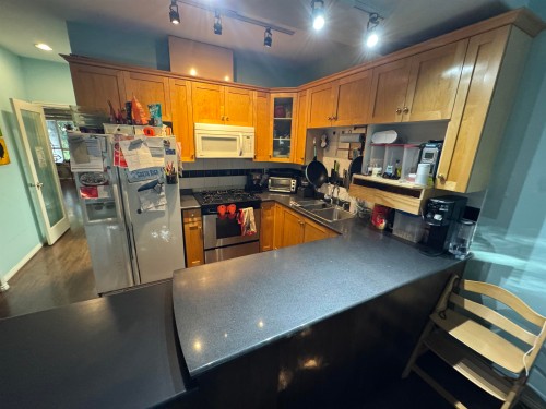 6693 Canada Way, Burnaby, BC 