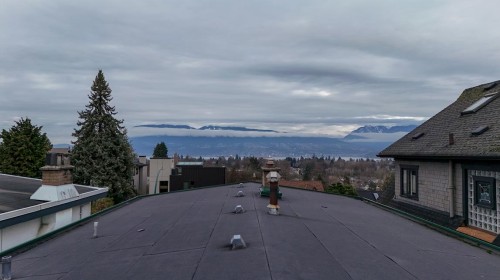 3558 15Th Avenue W, Vancouver, BC 