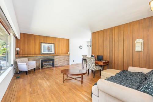 951 Canyon Boulevard, North Vancouver, BC 