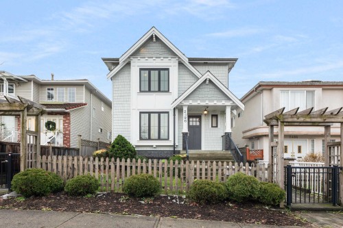 2496 Brock Street, Vancouver, BC 