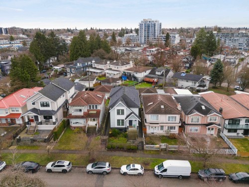 2496 Brock Street, Vancouver, BC 