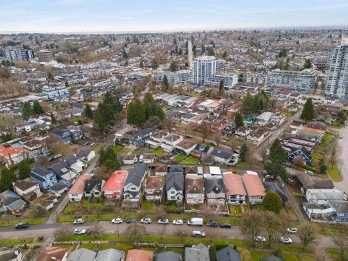 2496 Brock Street, Vancouver, BC 