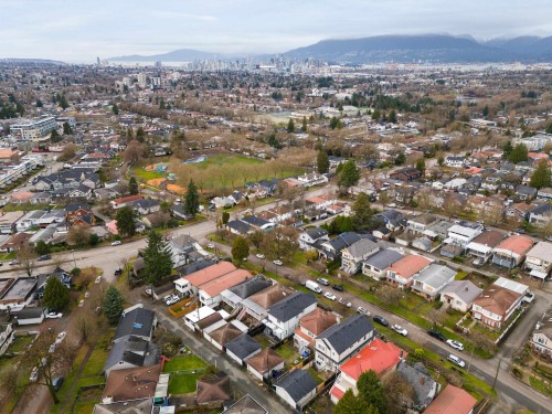 2496 Brock Street, Vancouver, BC 