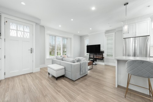 2496 Brock Street, Vancouver, BC 