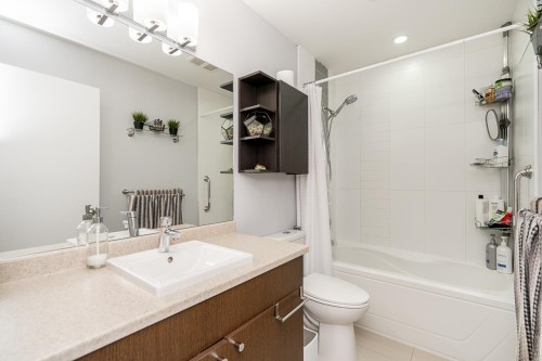 419-55 Eighth Avenue, New Westminster, BC 