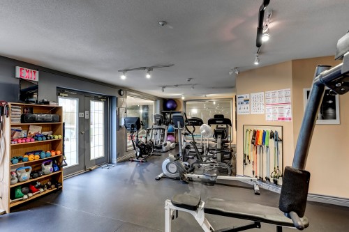 343-3098 Guildford Way, Coquitlam, BC 