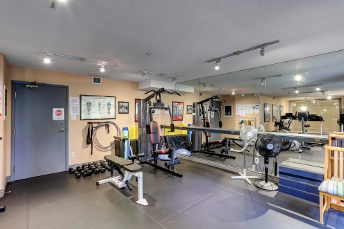 343-3098 Guildford Way, Coquitlam, BC 