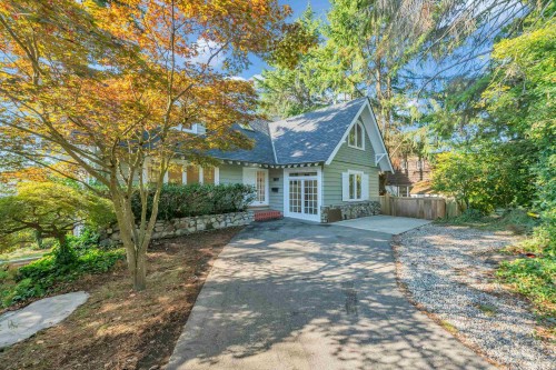 2602 Ottawa Avenue, West Vancouver, BC 