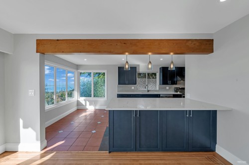 2602 Ottawa Avenue, West Vancouver, BC 