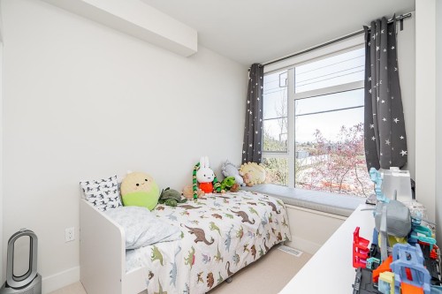 5518 Oak Street, Vancouver, BC 