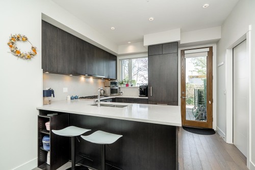 5518 Oak Street, Vancouver, BC 