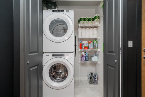 401-6438 Byrnepark Drive, Burnaby, BC 