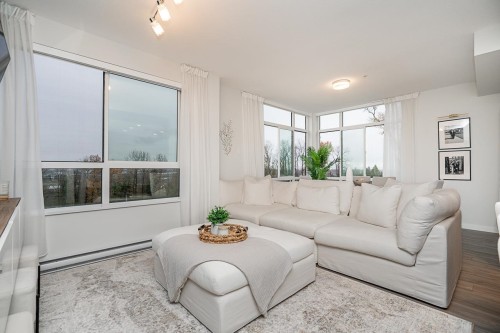 401-6438 Byrnepark Drive, Burnaby, BC 